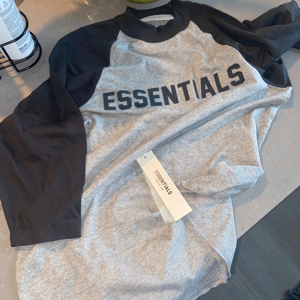 Essential Tee Shirt